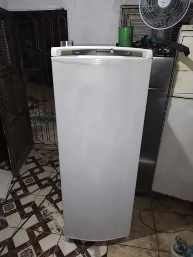 Vendo geladeira Consul Frost Free funcionando perfeitamente