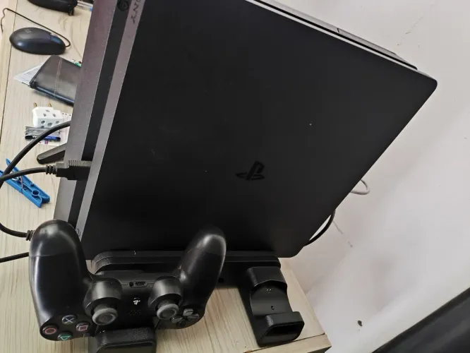 Ps4 slim 1tera +hd externo 2teras desbloqueado