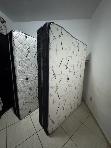 2 Camas Casal - excelente condição