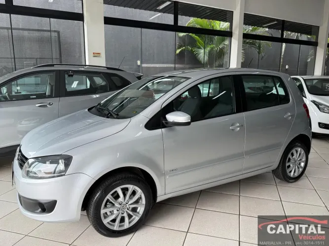 Volkswagen Fox 1.6 MI Total Flex 8V 5P 2014
