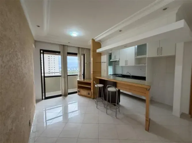 Apartamento em Santo Amaro, a 600 metros da estação Adolfo Pinheiro, 01 dormitório, 01 va