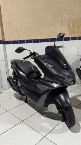 PCX 2024 com apenas 800km