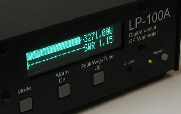 LP-100A Digital Vector Wattmeter (wattímetro Radio Amador HF e 6M)
