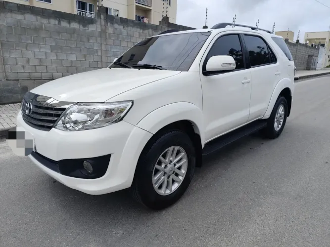 Toyota Hilux SW4 SR 4X2 2.7/ 2.7 Flex 16V Aut. 2015