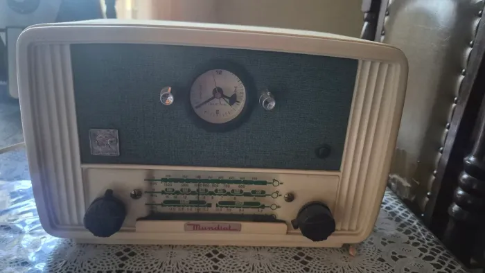 Radio valvulado mundial