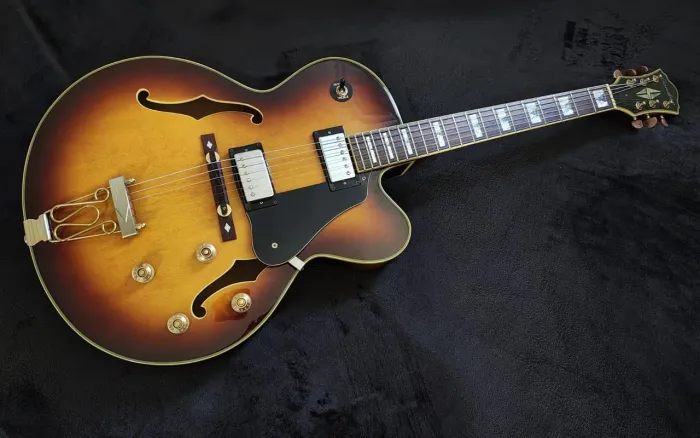 Guitarra Condor JC16 coreana (cap Gibson)