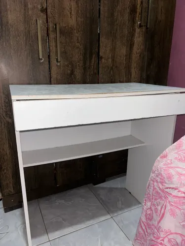 mesinha para estudos / penteadeira
