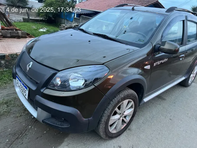 Renault Sandero Stepway Hi-flex 1.6 16V 5P Aut. 2014