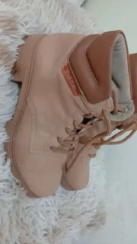 Vendo bota infantil 