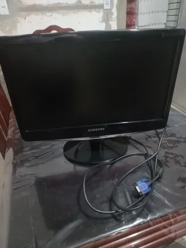 Monitor Samsung 18 polegadas 