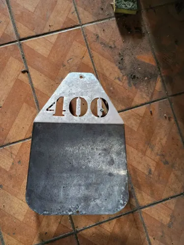 Peito de aço da Falcon 
