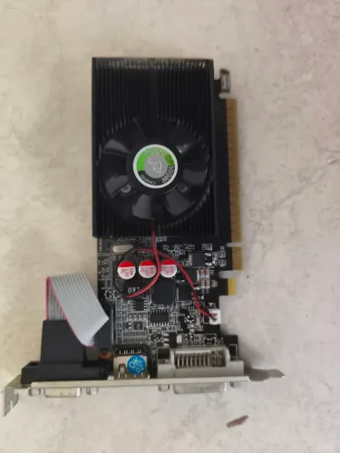 Placa de vídeo G210 Ddr3