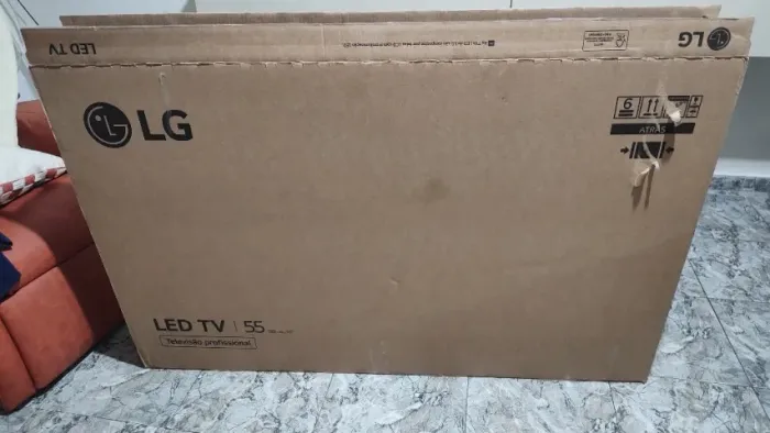 TV LG 55 4K 55AU801C0SA para retirada de peças TV nova, com nota fiscal, caixa, controle