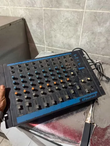 Mesa de som 8 canais
