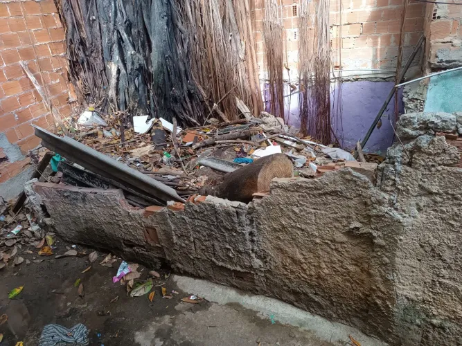 Terreno em comunidade em vila Isabel barato 