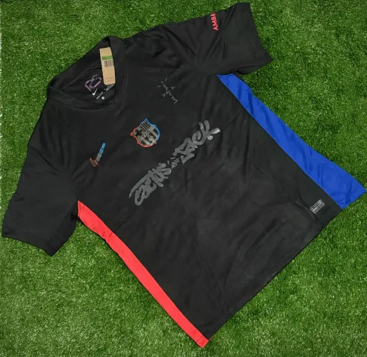 CAMISA DO BARCELONA X TRAVISS SCOT PRETA GG