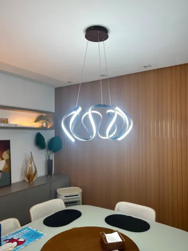 MODERNO E LINDO LUSTRE DE 3 TONALIDADES