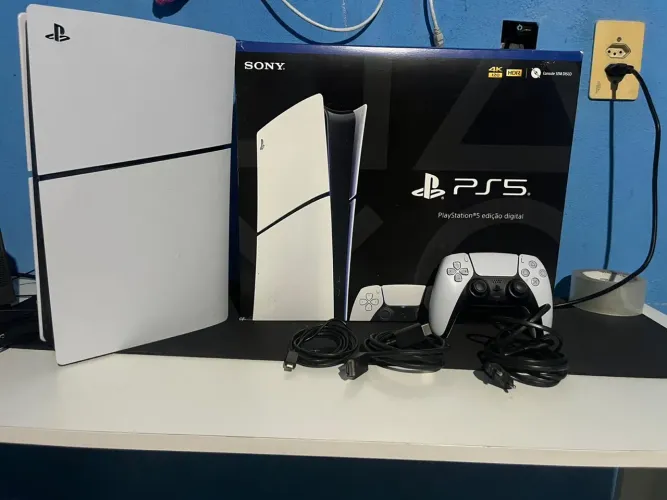 PS5 Slim Digital 1TB + Controle | R$ 2.900