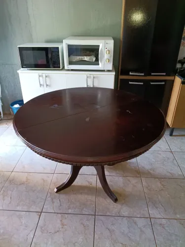 Mesa de madeira grande 