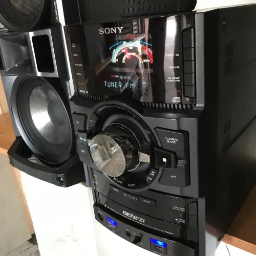 Sony bluetooth muito potente novinho