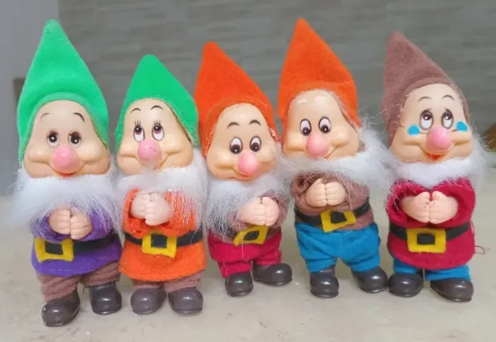 Agarradinhos 8 cm  Vintage anos 80 Lote Conjunto 5 Anões 8 da Branca de Neve colecionável