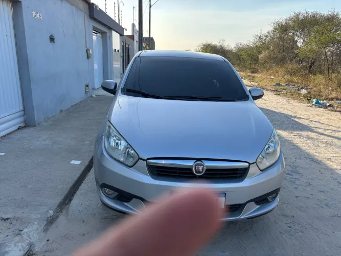 Fiat Grand Siena Attrac. 1.4 EVO F.flex 8V 2013