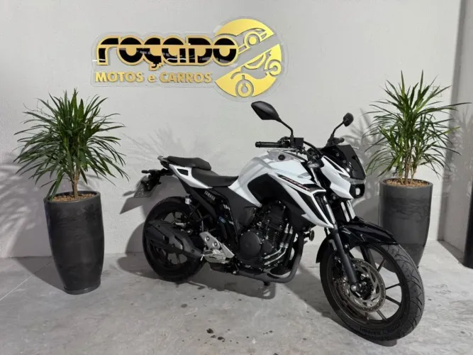 FZ25 250 FAZER CONNECTED