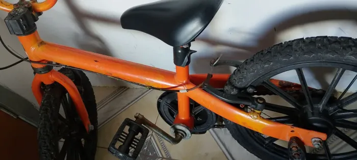 Bicicleta pra ajeitar 