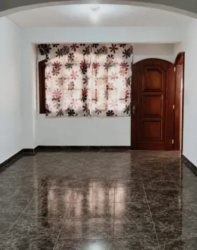 CASA PARA LOCAÇÃO NA VILA VERDE COM 02 QUARTOS, 1 SUÍTE E 2 VAGAS.