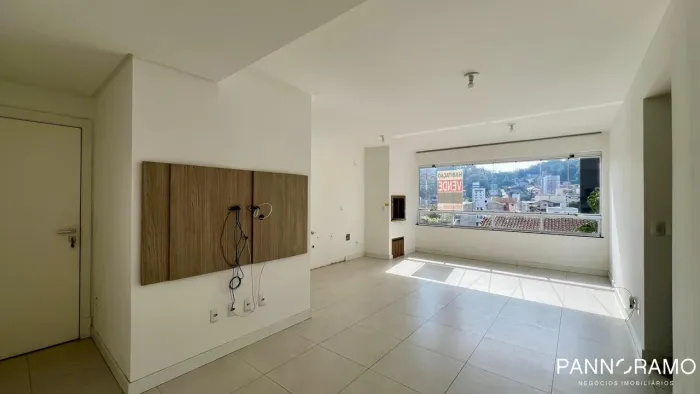 Apartamento com 2 suítes no Edifício San Isidro Vila Nova, Blumenau