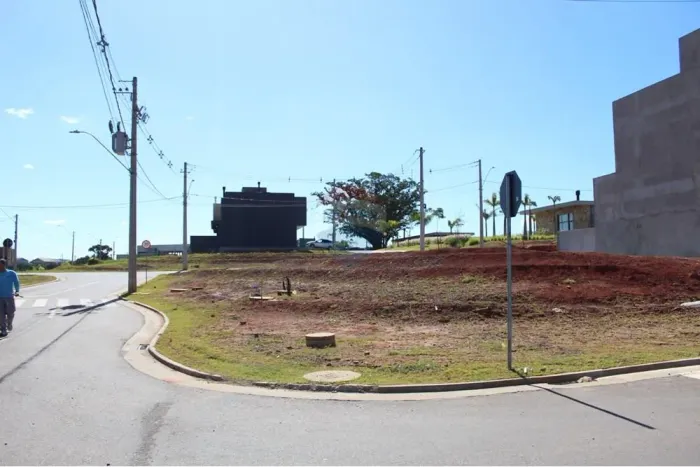 Terreno de Esquina em Gravataí - Clube com Lazer