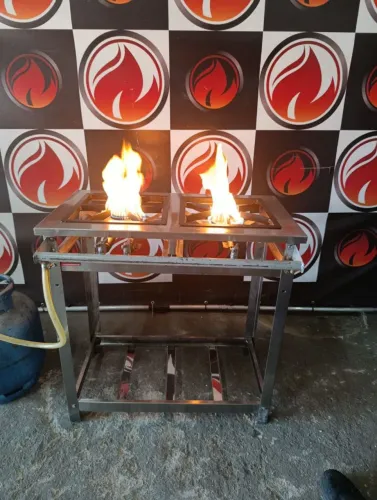 Fogão 2 bocas industrial todo no aço inox 1 queimador simples 1 queimador duplo usado