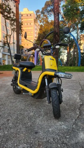 Scooter elétrica BEE U1 800W 2023 COM NOTA FISCAL E ACESSÓRIOS 