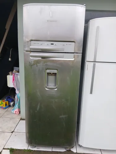 GELADEIRA ELECTROLUX FROST FREE
