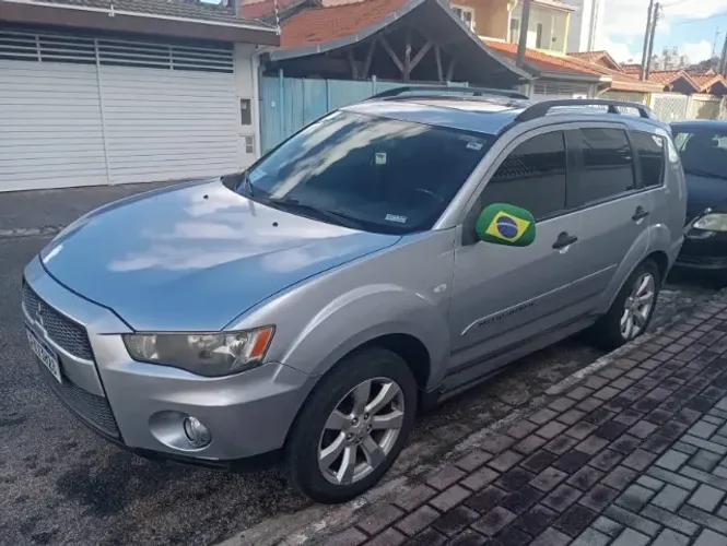 Mitsubishi Outlander 2.0 16V 160cv Aut. 2013