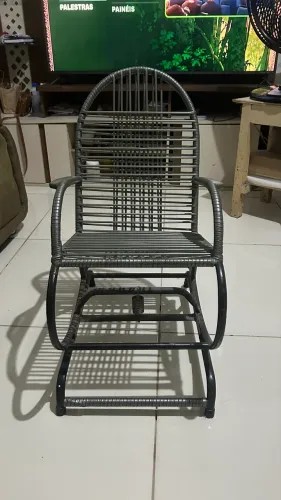 Cadeira de balanço infantil