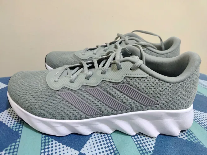 Tênis Adidas Switch Move 43