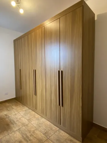 Guarda-roupas Rainha Móveis 2,7 metros