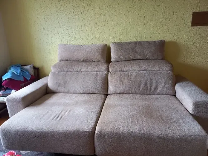 SOFÁ RETRÁTIL EM TECIDO, MARCA PLENITUDE, SEMI NOVO