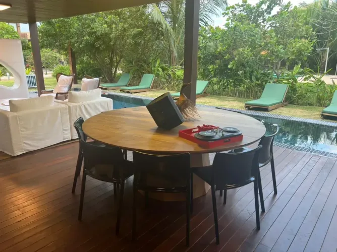 EXCELENTE CASA COM 9 SUÍTES EM PRAIA DO FORTE PARA LOCAÇÃO TEMPORADA