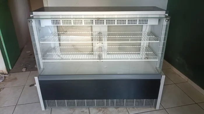 Balcão refrigerado e simples