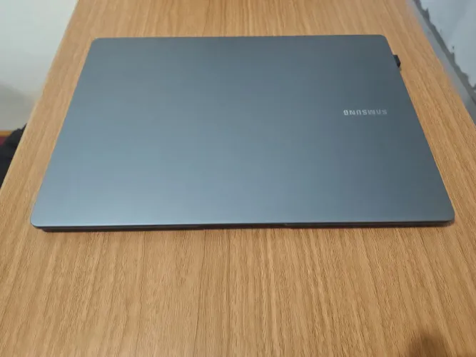 Vende-se notebook Samsung Galaxy 4 PRO 