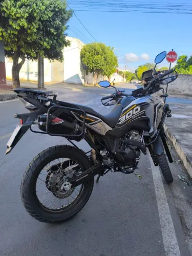 Honda Sahara 2025 toda equipada.