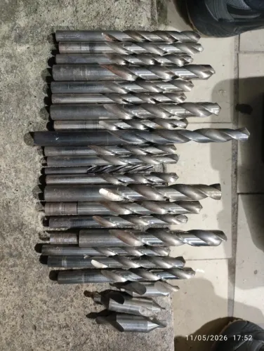 Ferramentas de usinagem ( brocas , fresas, alargadores e metal duro para ferramentas)