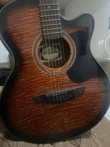 Vendo violão