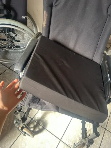 Vendo cadeira de rodas