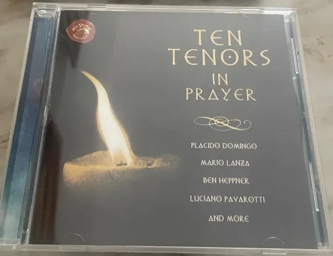 CD Ten Tenors in prayer