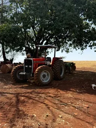 Trator 292 ano 99 com ótimas condições