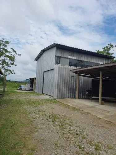 Galpão ou depósito de 90 m2 pé direito 6mt Garopaba SC
