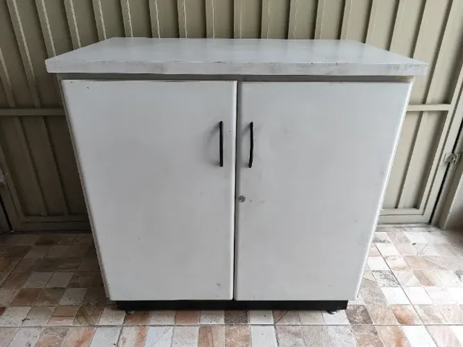 Armário Baixo de Escritório / Balcão Grande c/ 2 Prateleiras Branco (Profundidade de 60cm)